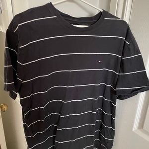 TOMMY HILFIGER T-SHIRT